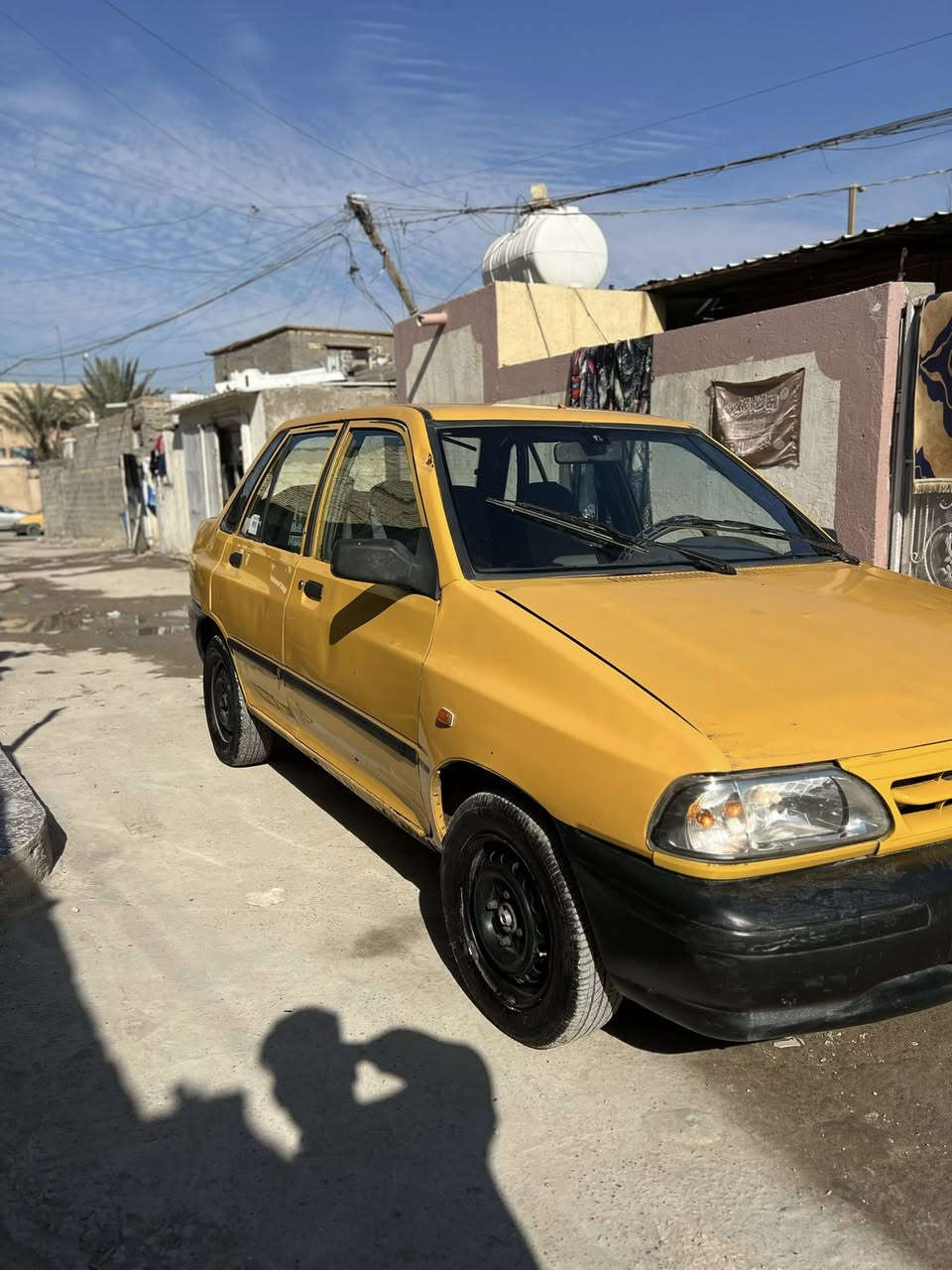 السلام عليكم سايبه للبيع موديل 2012بيه حادث مثل ما موضح بلصوره جاملغ خلفي مكينه لا تبخير ولا تنقيص مكفولة سياره جاهزه كبل للشارع عليه غرامات 500الف  نازله من فلوسهة 
مكانه بغداد العبيدي ***********السعر 20 ورقه وبيه مجال
