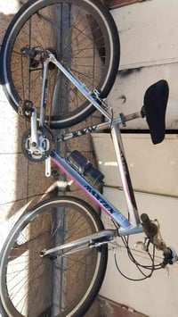 للبيع بايسكل حجم 26 سي 700 مال باله السعر 90 الف للتواصل مع رقم 077055...