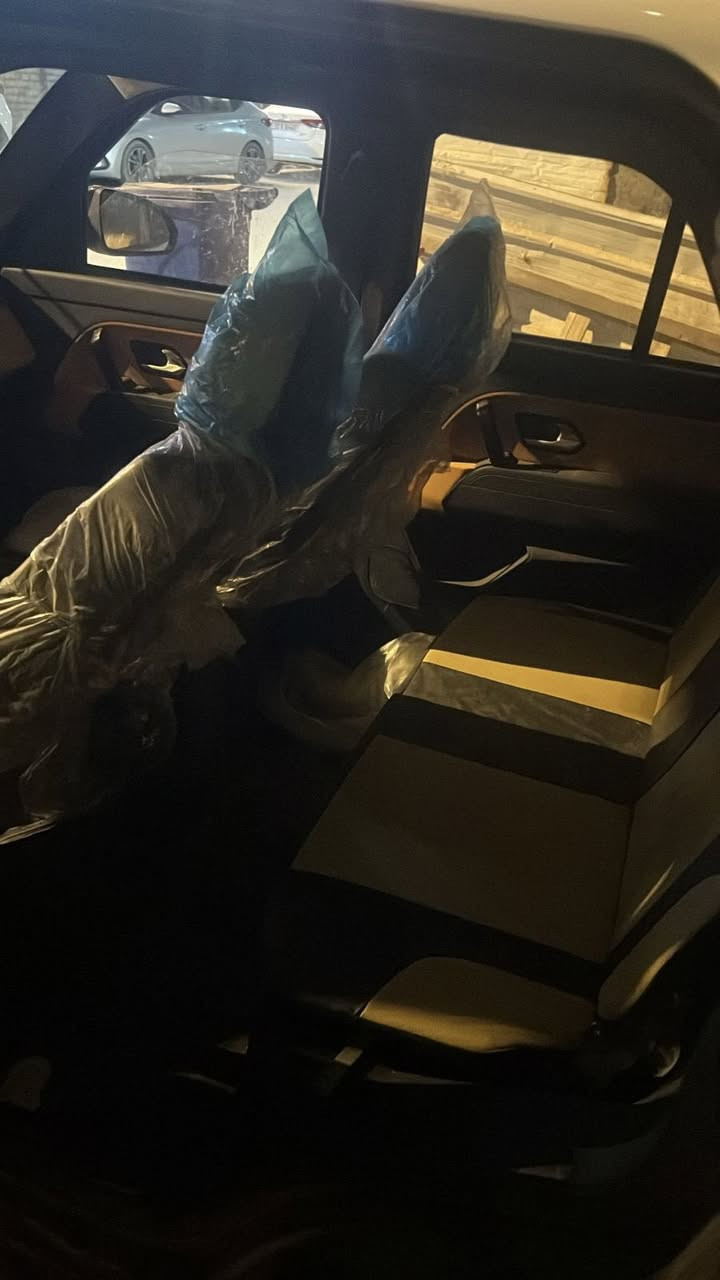 السلام عليكم رانج مني صيني شحن مديل 23 سياره زيرو تبريد تدفئة 120ك للشحنه الوحده بغداد الشعب السعر 50 وبيه مجال ***********
