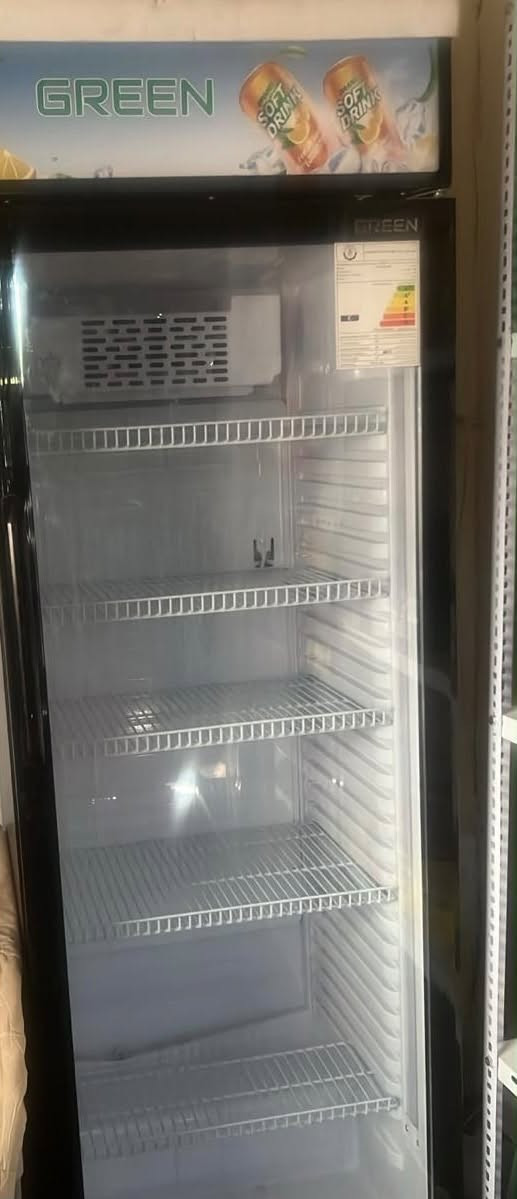 عارضة ايكو ومجمدة ايكو مستعملات اشهر جديدات جداً ع استفسار ع أسعارهن مراسله ع هاذه الرقم ***********

