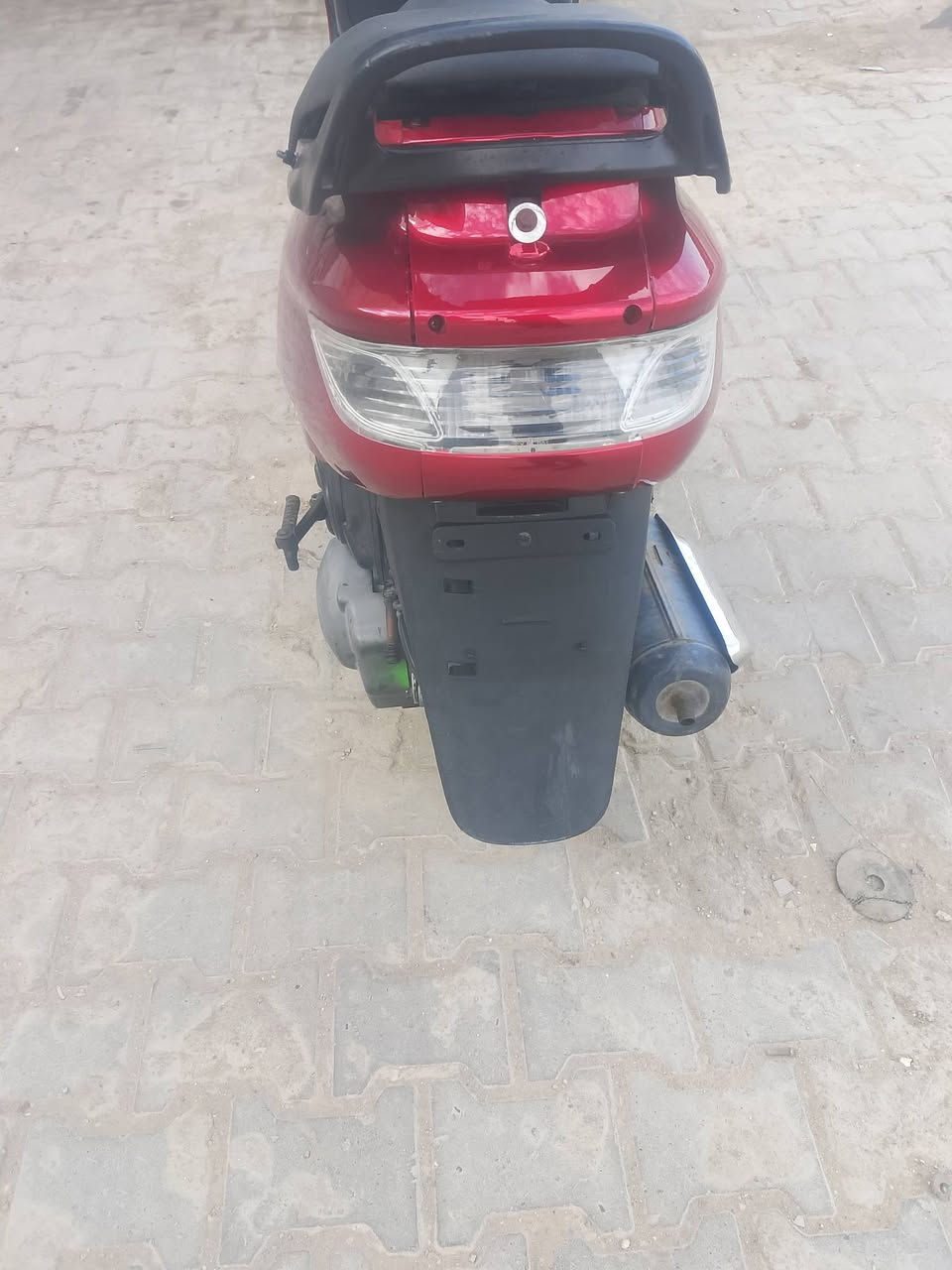 السلام عليكم فراشه حاويه للبيع العنوان نجف حي الانصار مقابل شركه الاندومي الاستفسار ***********
