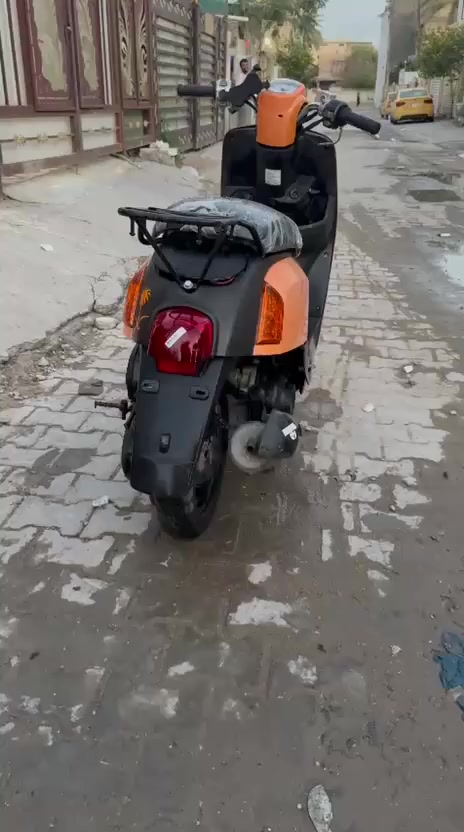 السلام عليكم ماكس بوليسي 120 مكينة مكفولة مامفتوحة بلادية وناعمة كابريتر جديد تاير جديد بلك بنزات كفرات بلادية كهربائيات كاملة شغاله سلف وهندر مابيها نقص كاملة السعر 675 وبيها مجال المكان البياع الشرطة الخامسة ‏‪***********‬‏
