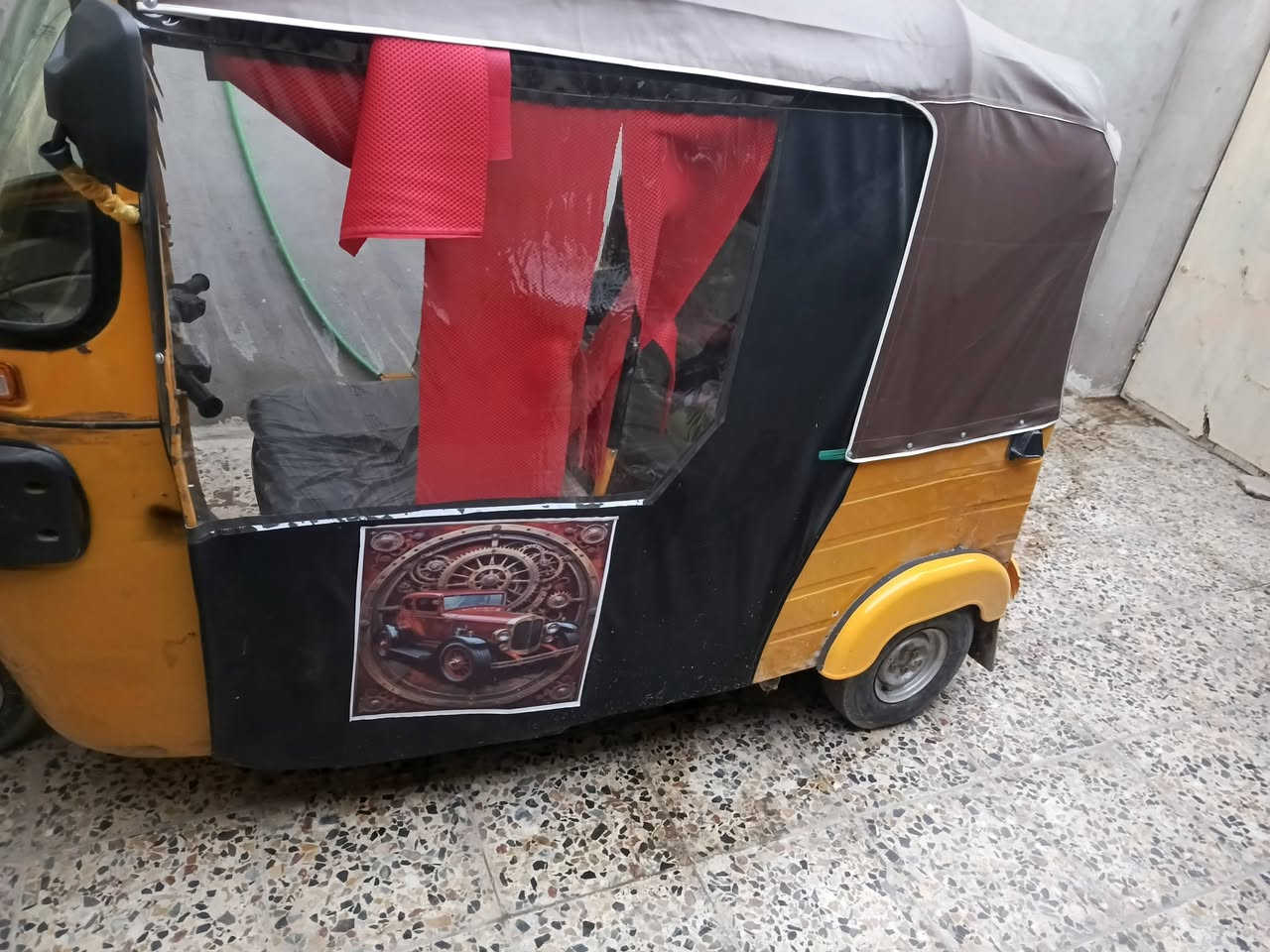 سلام عليكم تكتك لبيع موديل 19  شهر  10 تكتك مضلعه  داخله بل عشرين  تكتك وراق مصطفى   بكاني بغداد فلكت حي نصر***********
