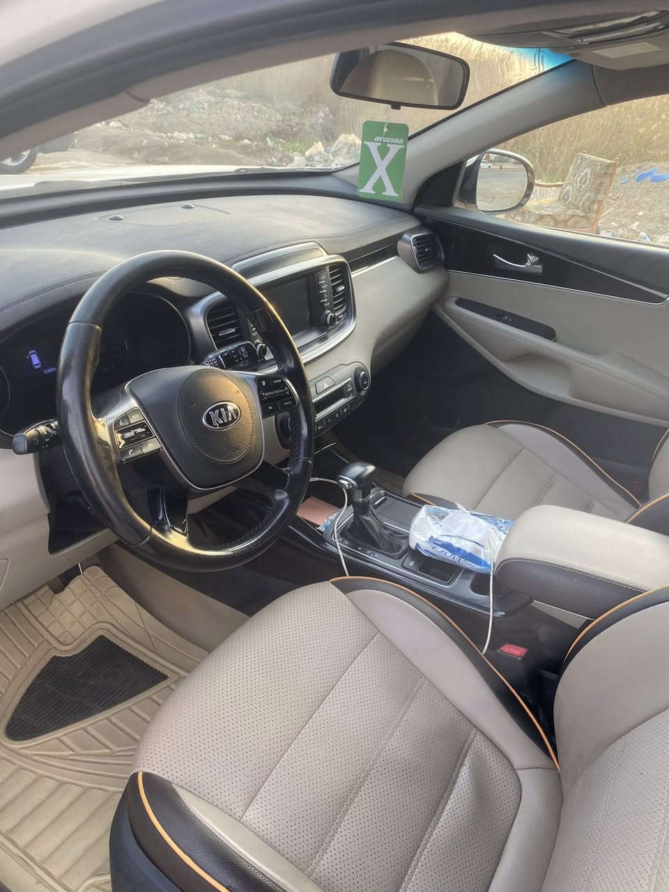 سورنتو 2018  شكل  الجديد  رقم اربيل سنويه جديده 2031 سياره كفاله عامه
بصمه 
6 سلندر 
جنطه كهرباء 
لايت زنون 
سياره جديده
واسط العزيزيه 
***********
