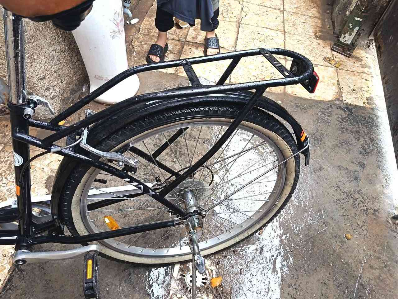 سلام عليكم بيسكل بناتي للبيع السعر150 وبي مجال البيسكل نضيف وجديد مابي نقص و يجي بي عكرب 7سرع و سيبايه مالته منه وبي التاير مالته نوعه عريض يتحمل اوزان البيسكل كلش خفيف


**إذا كنت صاحب هذا الإعلان وتريد حذفه لأي سبب، رجاءا أرسل رسالة إلى الدعم الفني**