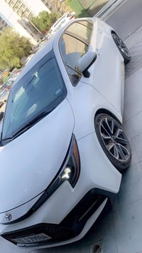 للبيع موديل 2021 ،SE حادثهة واضح بل صورة  ماشية ٣٧ ميل  مابيهة اي نقص ...