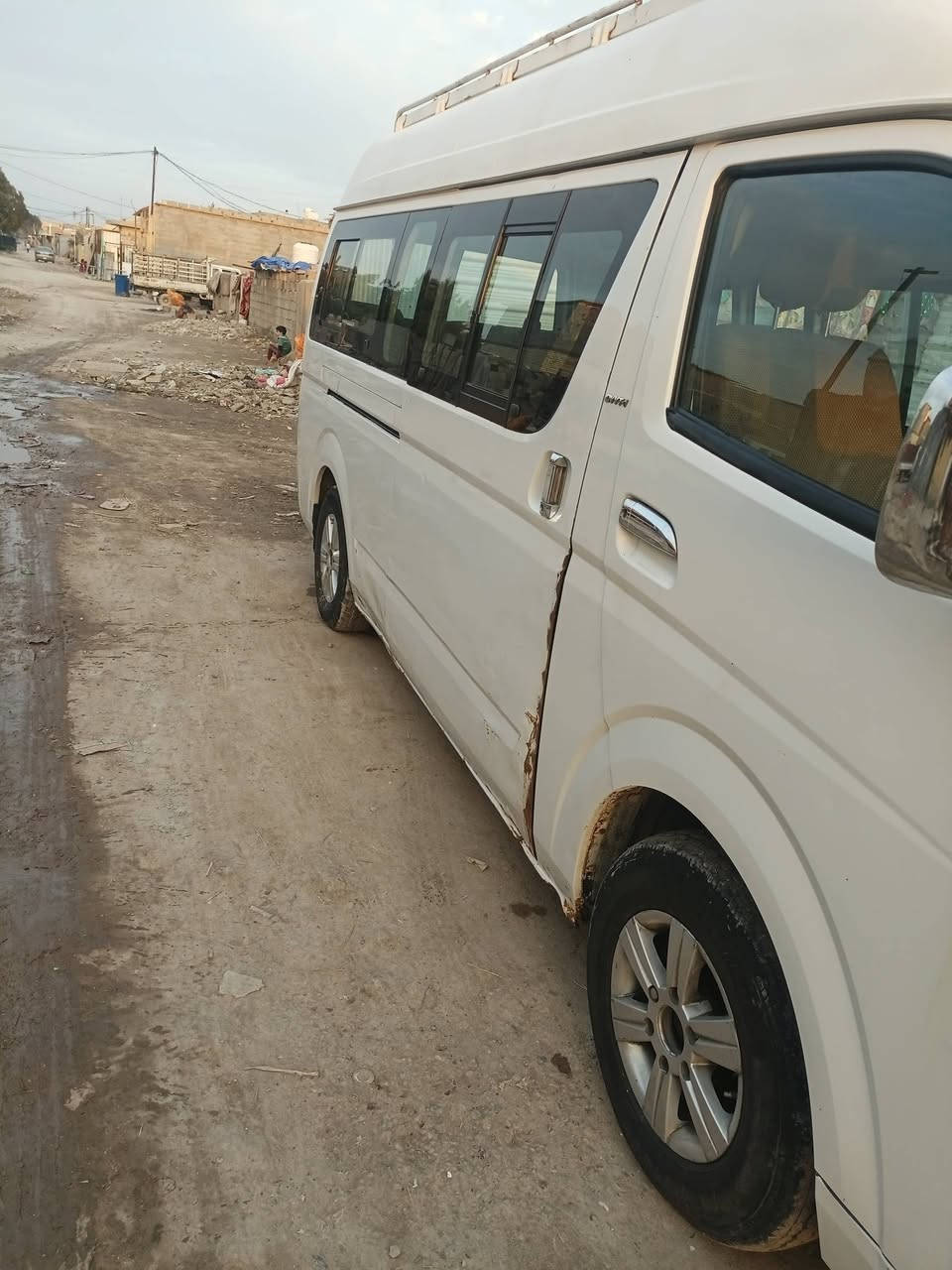 سلام عليكم فتون عاليه موديل 17 مكينه الجبيره بيه بس الطكه هاي بلباب السلايت فقط ولباقي مكفول سياره بسمي تحويل ثاني يوم  *********** السعر 100
