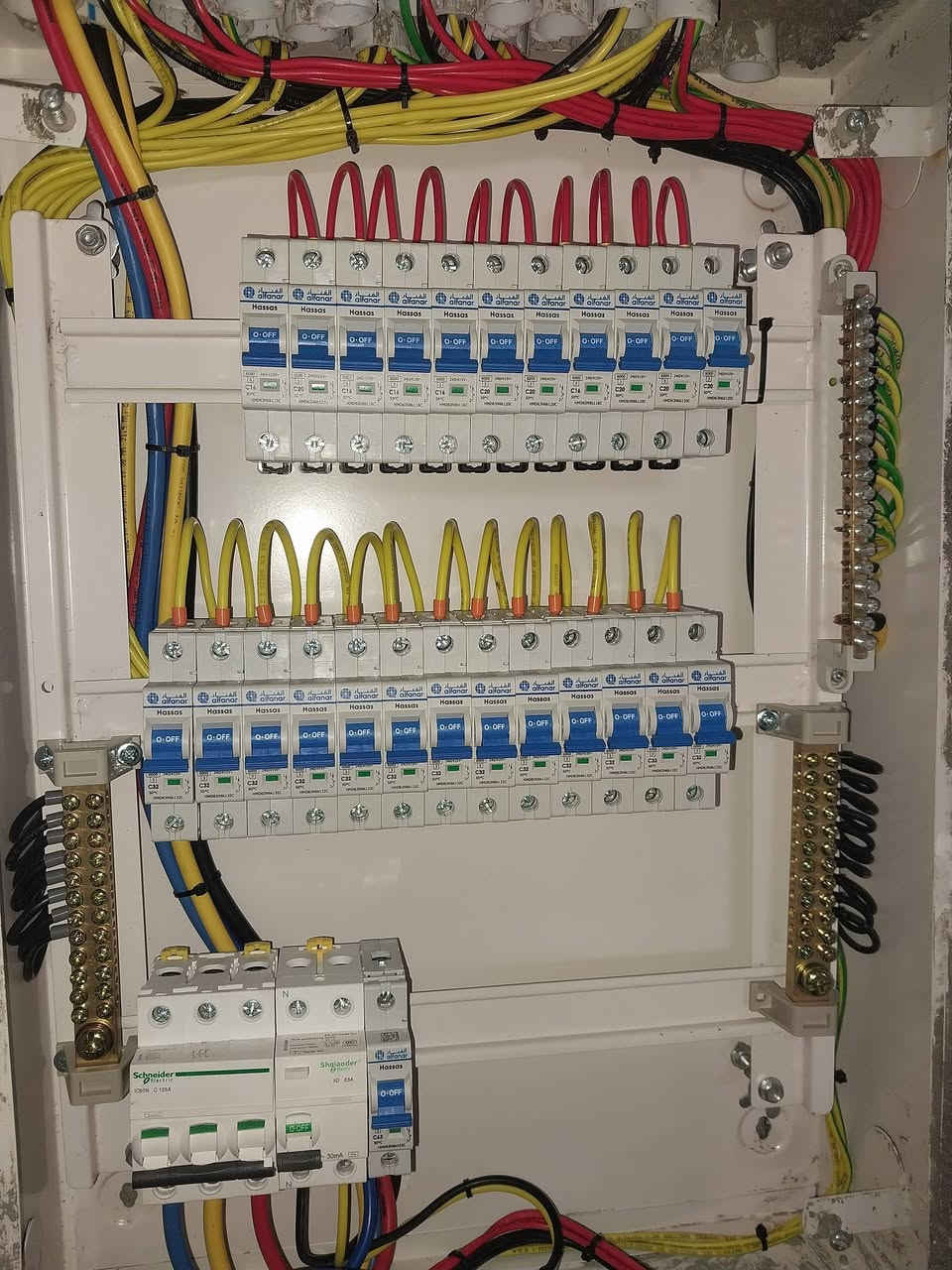 أحد اعمالي تقفيل سويجات + بدي سيركت
الكهربائي محمد الحلبوسي
***********
