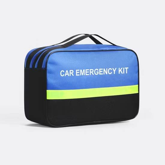 حقيبة طوارئ متكاملة للسيارة 
المكونات الرئيسية في الحقيبة:
أدوات الصيانة: كابلات تشغيل البطارية (Booster cable)، منفاخ هواء (Air pump)، وحبل سحب (Tow rope).
أدوات السلامة: طفاية حريق، مثلث تحذير عاكس، وسترة عاكسة لزيادة الرؤية ليلاً.
معدات إضافية: حقيبة إسعافات أولية، مطرقة طوارئ متعددة الوظائف، قفازات واقية، وأدوات إصلاح الإطارات.

متوفر توصيل لجميع المحافظات. 
السعر:  40 الف فقط


**إذا كنت صاحب هذا الإعلان وتريد حذفه لأي سبب، رجاءا أرسل رسالة إلى الدعم الفني**