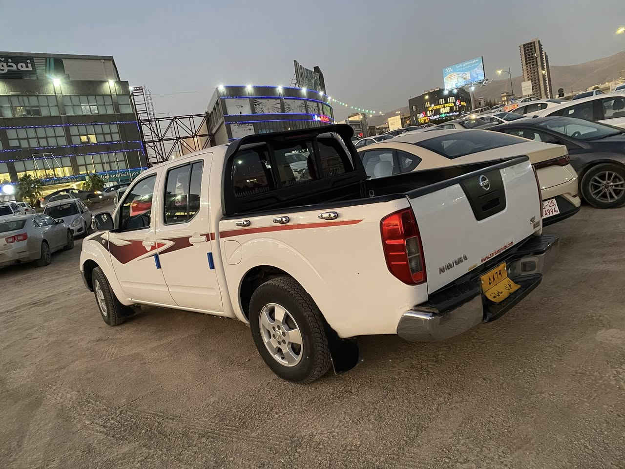 ناڤارا ٢٠٠٩ بۆفرۆشتن. بێ بۆیاخ. مەکینەی. نەکراوەتەوە.  نرخی ١٠٦ گەڵا سەنەوی بەسەرچوە
***********
