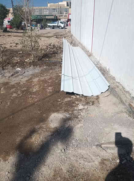 السلام عليكم.  عماريه 6×3ارتفاع 3متار وياهه 3جينكوات عله جه 2ام 6امتار وحده ام 4جدد  السعر ب225وبيه مجال بصيط مكاني القاسم /الجمعيه/ للتواصل عله هاذه الرقم ***********
