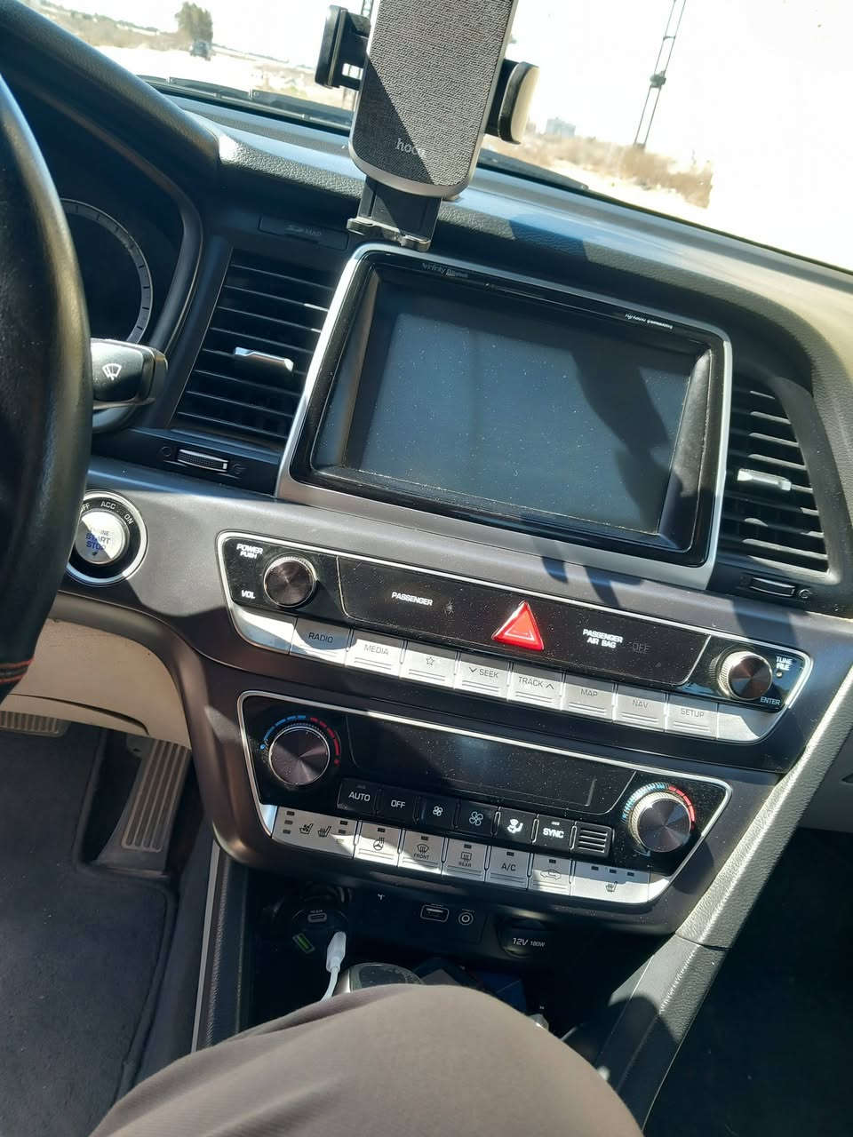 السلام عليكم
هونداي سوناتا أسود : لمتدد  فول 1/1 
الموديل : 2019
رقم اربيل دولي بأسمي تحويل ثاني يوم
#مراوس_فقط_بسبورتج_أو_توسان
حادث السياره خشم بنيد وجاملغ الايمن معمرات نفسهن ليبل واحد

#الــمــواصــفـــات :-
1 - محرك 4 سلندر 2400 
2 - كشنات جلد كامل
3 - كاميرا دوار ستيرن 
4 - شاشة   للتحكم في ايعازات السيارة 
5 - تبريد قطعتين امامي خلفي
6 - لايت زنون + كشاف 
7- عداد المسافة 93mil
8 - بردات للزجاج الخلفي 
9 - منافذ USB امامي خلفي
10 - سستم صوت متكامل
11 - تحكم ستيرن جهتين
12 - بصمة  2باب 
13 - دوسات نيكل
14 - نضام ABS مانع انزلاق
15- كشنات كهرباء سايق وصدر
16 - اشاير مري 
17- حساس خلفي
18- ويل كب كروم اسود ملكي 
19- كشنات اماميه تدفئة تبريد 
20 -وخلفيه تدفئه
21- اوتوهولد   
22- سايد بريك بصمة
23- درايف مود (3 انظمة قيادة)   
24- رادار جانبي 
25- رادار امامي 
26- تبريد بيانو
27- بانوراما 
28- نظام قيادة  ذاتيه 
29- نظام محافظه على المسار مع توجيه اوتماتيكي 
30- نقل اوتماتيكي 5 سرعات

للاستفسار #_خاص_مفتوح

 *********** اتصال أو واتس
#مكان_سيارة_بغداد
