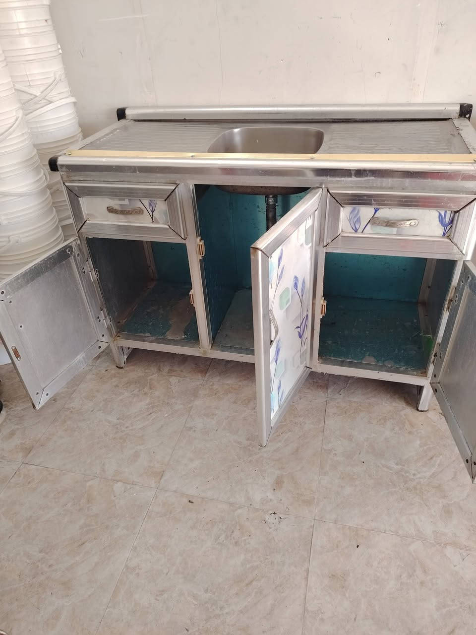 سنك متر ٣٠ سانتيم مواد اصلي حطاطه سعودي سعر ٨٠ الف العنوان الفلوجة حي المعلمين قرب جامع سعد *********** ***********
