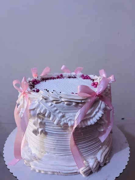 تجهيز كيكة حسب الطلب 🙏🏼

حشوه خمس طبقات 🎀🎀

الحجز مفتوح 🎀🎀

للطلب والاستفسار المراسله خاص او ع الواتساب على الرقم
***********
العنوان بابل الحمزه الغربي توجد خدمة توصيل داخل الحمزه والهاشمية والقاسم والمناطق القريبه ❤️❤️
