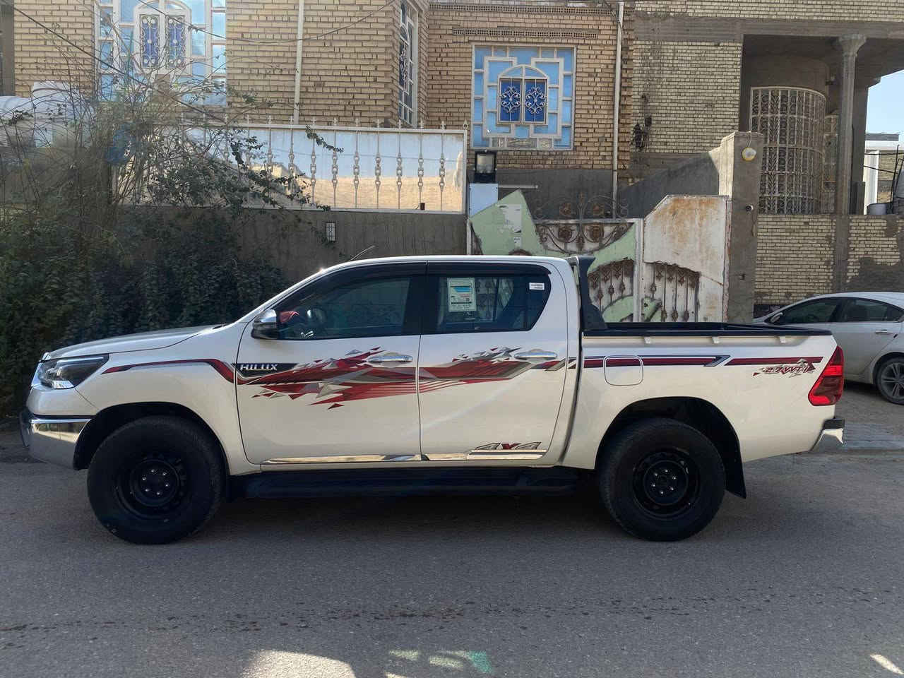 السلام عليكم ورحمة الله وبركاته
تيوتا هايلوكس فور ويل موديل 2022 
رقم مثنى الدولي سنويه ل 27
ماشيه 130 الف
شركه ساژ
السونار مرفق مع الصور
محرك:- 2700cc 4x4
المحرك وكير شرط وكاله مرفق صور تبديل الزيت وكاله تيوتا الرسمي
4X4 دفع رباعي 
كامرة
كراسي تبريد
حساس خلفي
لايت زنون
لد امامي زنون
تبريد قطعتين
جميع الزجاج اوتوماتك
نضام الـ ايكو
نضام الـ بور 
مانع انزلاق
كبات الشركه 
بصمه ثانيه موجوده
ضررها فقط الي بسونار بدون دواخل 

العنوان : النجف الاشرف حي العدالة مقابل المدينة المائية
هاتف + واتساب ***********
