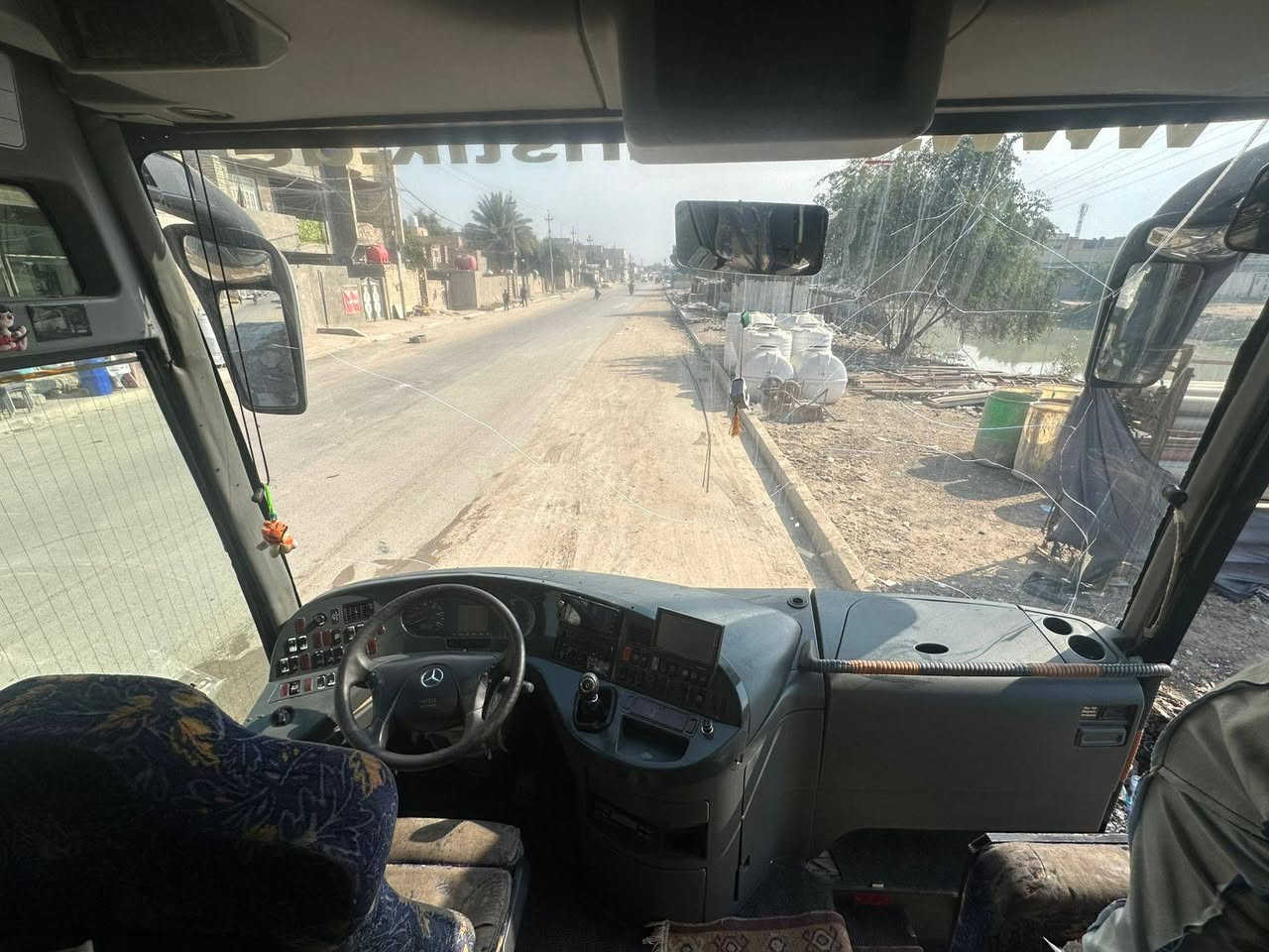 سلام عليكم سياره ترفيكو الاماني سياره نضيفه مابيه اي شي مكينه اكسور عدله تخم تاير  مكينه وكيره واكسل خير من الله سعر 160 رقم الهاتف ***********
