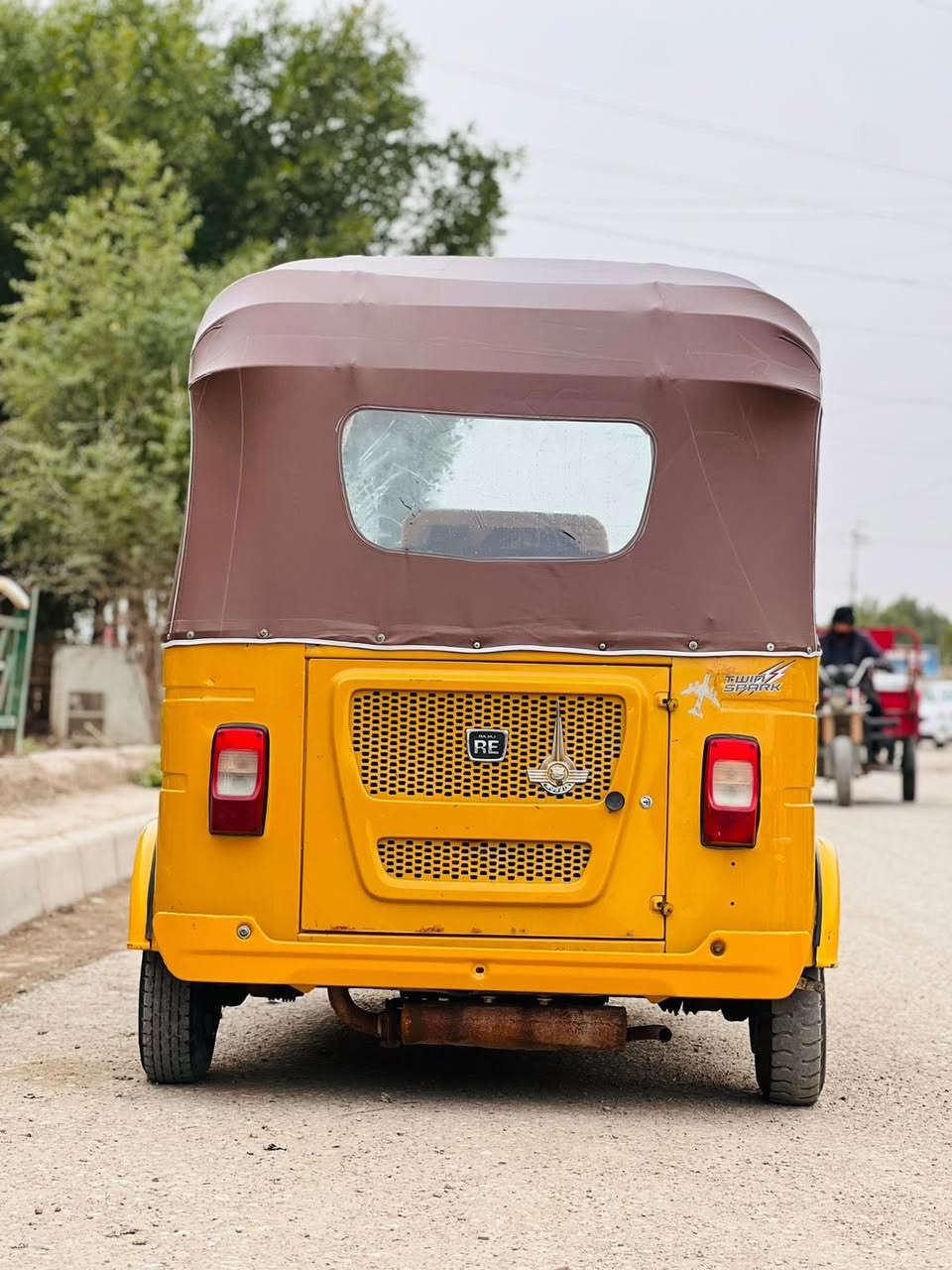 تكتك للبيع موديل 2021 سنويه تكتك كفاله عامه كشره ومحرك  المكان ابو رمانه الشراي يخابر ويدلل ***********
