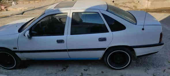 ئوپل 
مودیل 1992 
سنوی منتهی 
بیە بیتاقە بنزین 
سعر 42
***********
مکان دوز خورماتو كركوك
