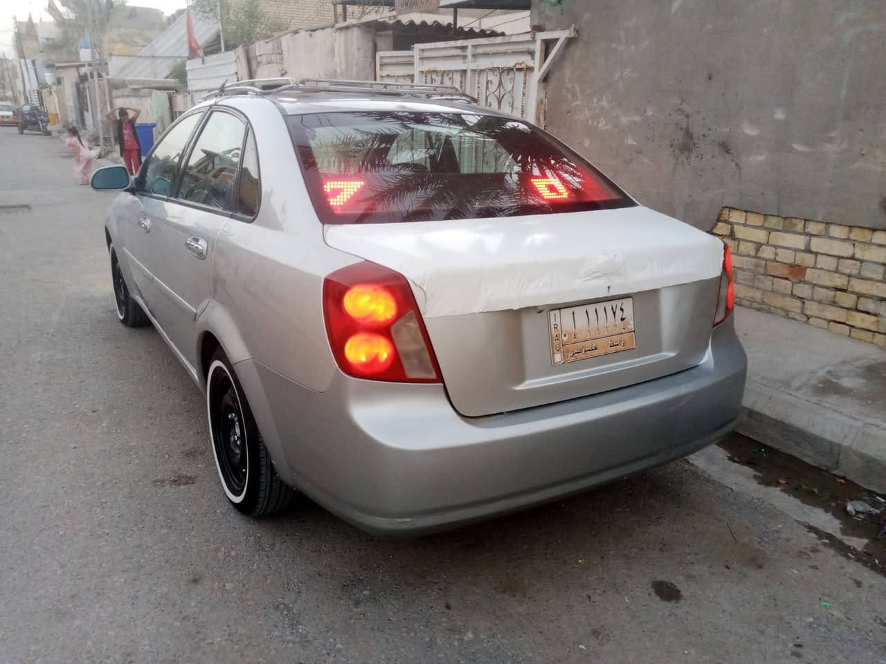 عمي سلام عليكم اسطاب اصلي البيع  بي بس الشاير فالت الواير مالتهن  المهم ابيع هاذ الموجود الي يريد ينتصل ***********
