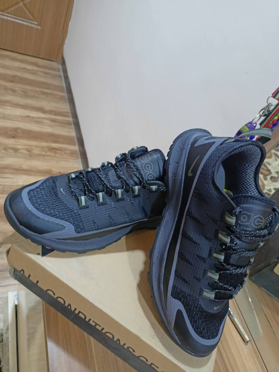 نايك. اسود اصلي وكالة اسفل فوم بي مسند داخل الحذاء قياس 44


**إذا كنت صاحب هذا الإعلان وتريد حذفه لأي سبب، رجاءا أرسل رسالة إلى الدعم الفني**