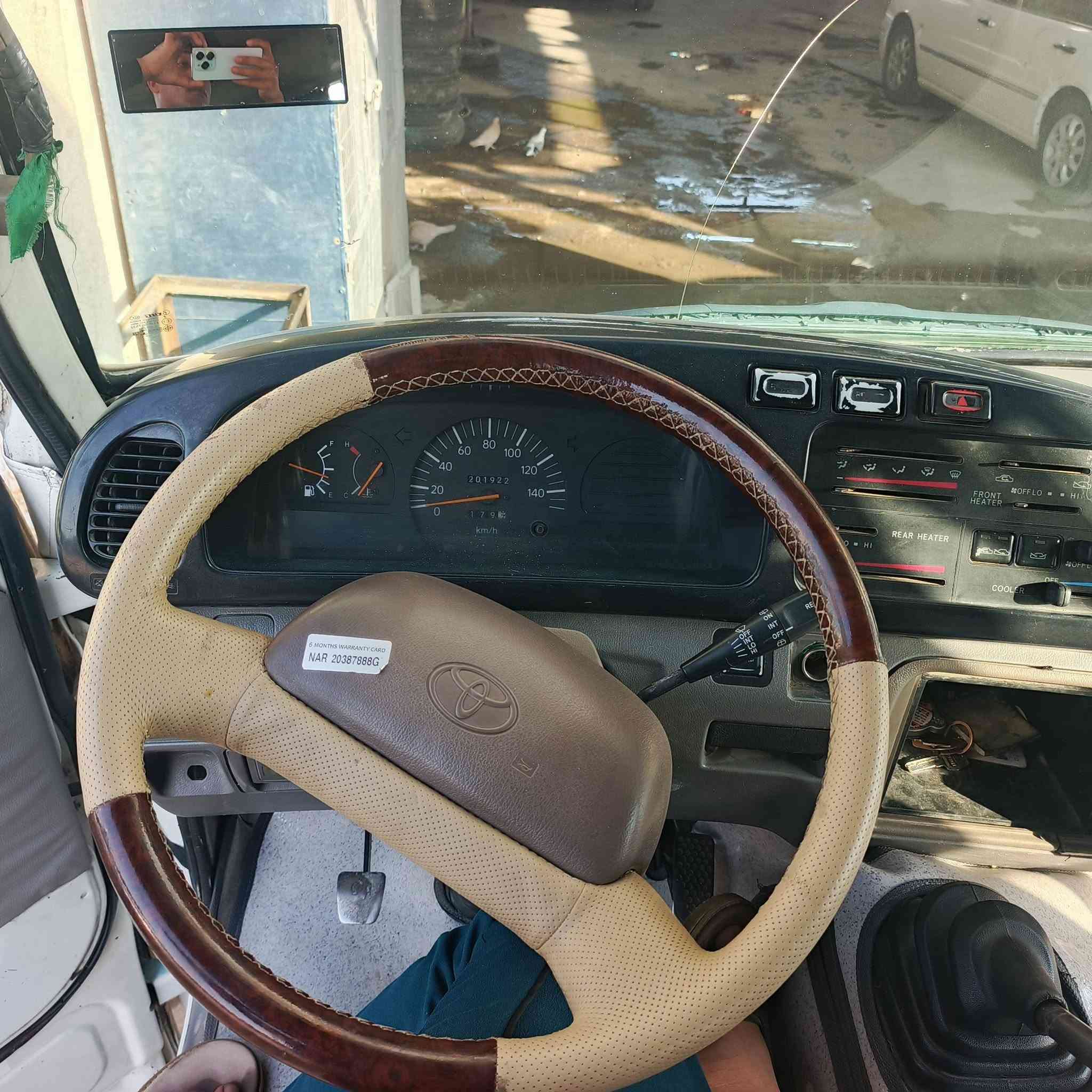 السلام عليكم كوستر البيع تفاصيل اتصل 
‏‪***********‬‏مكلف بل نشر
