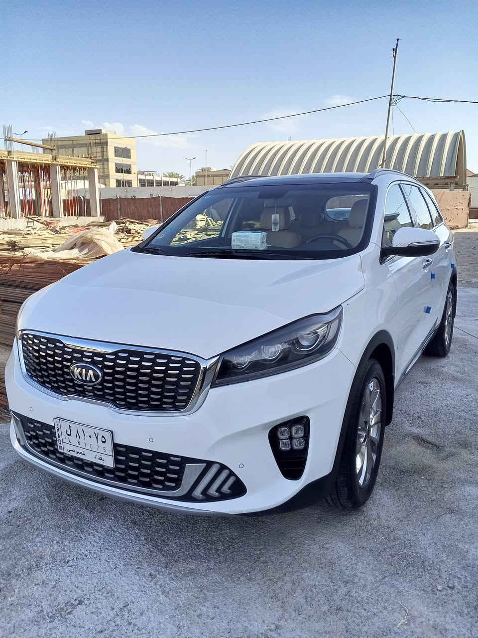 للبيع كيا سورنتو خليجي وكالة الدولية 
موديل 2020 بنظافه الزيرووو 
ماشيه 72 حقيقي شرط الفحص 
المواصفات 7 جي بي إس 
محرك v6 سبعة راكب ثلاث قطع تبريد 
بصمه تشغيل ++بصمه أبواب دخول ذكي 
صندوق كهرباء كراسي كهرباء تبريد 
 ++كامره دواره 
حساسات امامي خلفي وبعد بيها مواصفات 
السيارة جديده 
رقم بغداد باسمي شخصياً 
هاتف ***********
