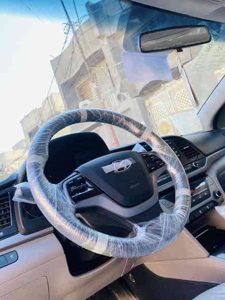 السلام عليكم النترا موديل 2017وارد امريكي حادثها مرفق بل منشور السياره ليبل واحد رقم بغداد بسمي تحويل ثاني ويوم 
مواصفات🧽🪣
محرك 2000 دوش لا تبخير و لا تنقيص 
كير atالمرغوب  🛎️
شاشه 
كامره 
تحكم ستيرن جيهتين 🪬
مانع نزلاغ 🚧
ثلاث انضمه قياده🚦 
وبعد هواي مواصفات معروفه السياره جاهزه من كل النواحي كير مكينه صدر امامي خلفي تخم تاير جديد تبريد ثلج رقم اربيل تحويل ثاني يوم مكان السياره بغداد رقم الهاتف***********  اتصل وبيك خير ودلل💵💳
