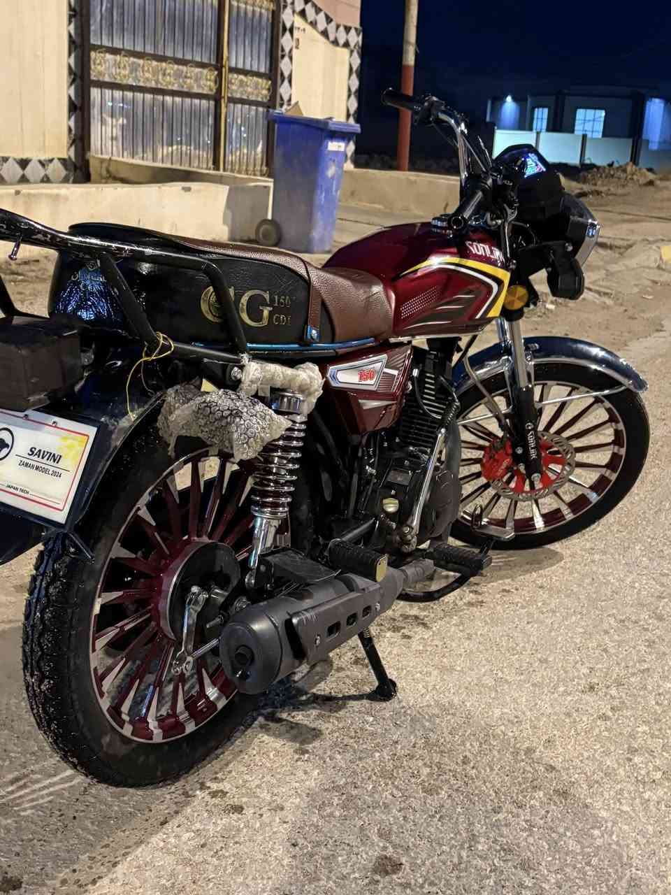 سلام عليكم
سونك للبيع بعد جديد مابي اي نقص كامل 
  
        موديل 24شكل 25 محرك 150مكفول    

          ماطور بعده جديد مابي برغي نقص كامل مكمل 

            كهربائيات دشبول كله شغاله  

             بي ورقه وبصمه وسويج 
   
                  السعر 750قفل قفل  

         عنوان          رأوه   

           الاستفسار.              ***********
