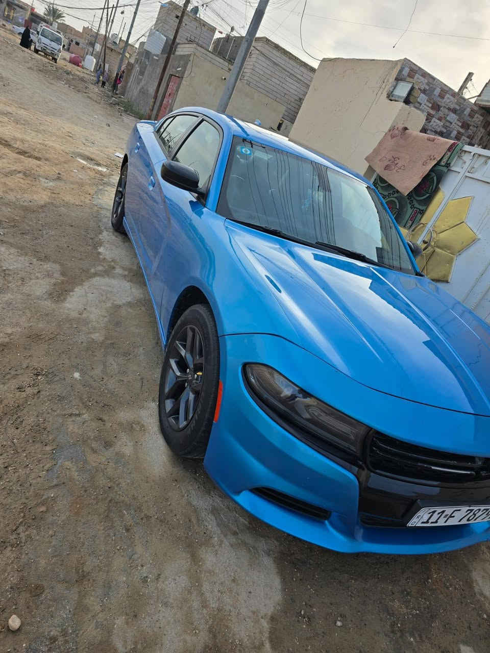 السلام عليكم جارجر للبيع موديل ١٥معلايه ٢١ فول مواصفات السعر ١٨٠   وبيها مجال. اتصال ***********
