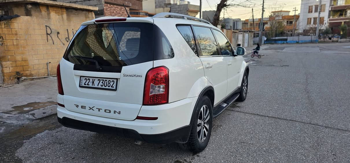 سانگوێنگ ڕیکستۆن 2015فول مواسە فات گێڕومەکینە مارسیدس نیوپارچەی بۆیاخە سەنەوی بەسەرچوە هەزەوڕەقەمی تازەیە سعر{103}***********
