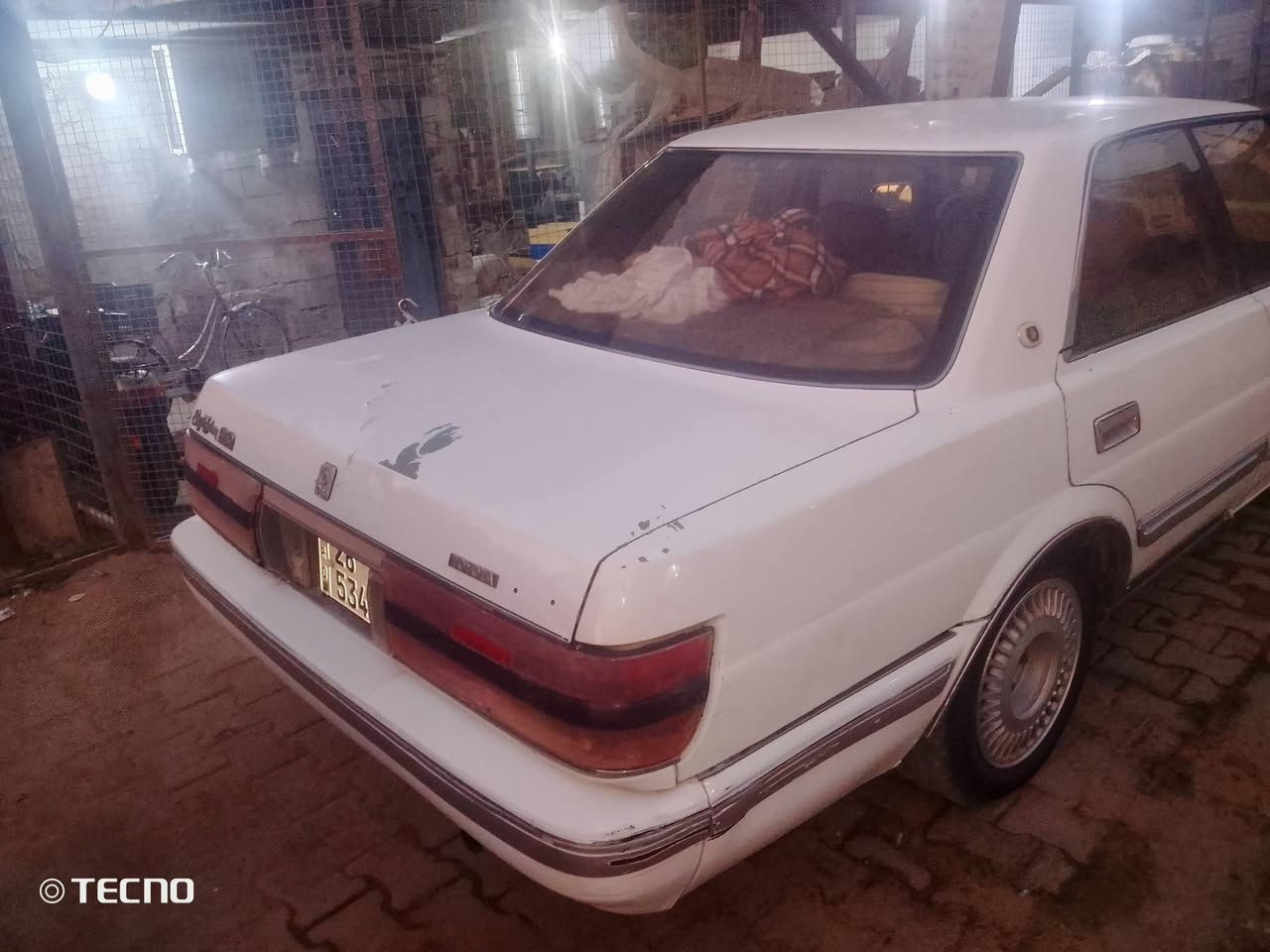 • نوع السيارة: هارتوف (Hardtop).
• الموديل: 1989.
• اللون: أبيض ملكي.
• المحرك: ونجي (المرغوب)، كير ومكينة مكفولات وبحالة ممتازة.
• الرقم: نجف دولي، السنوية باسمي (تحويل ثاني يوم مباشر).
• حالة البدي: السيارة مكفولة من "الگصة" والضربة القوية، بيها فقط تلقيطات صبغ بسيطة للجمالية.
• العنوان: النجف الأشرف.
ملاحظة: السيارة "خير من الله" وجاهزة من كلشي، والي يدور نظيف ومحرك قوي لا تفوته.
السعر: 35 ورقة  وبيها مجال بسيط للشراي المعتني.
للاستفسار:
يرجى المراسلة على الخاص أو الاتصال على الرقم:
📞 ***********
