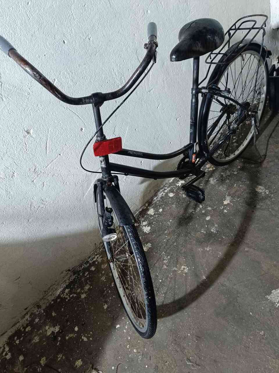 بايسكل للبيع السعر 70 ومجاله بسيط حك الجيه فقط دبل تايرات جدد بريكه قوي (تفاصيل اكثر ماعرف) مكاني بصره زبير


**إذا كنت صاحب هذا الإعلان وتريد حذفه لأي سبب، رجاءا أرسل رسالة إلى الدعم الفني**