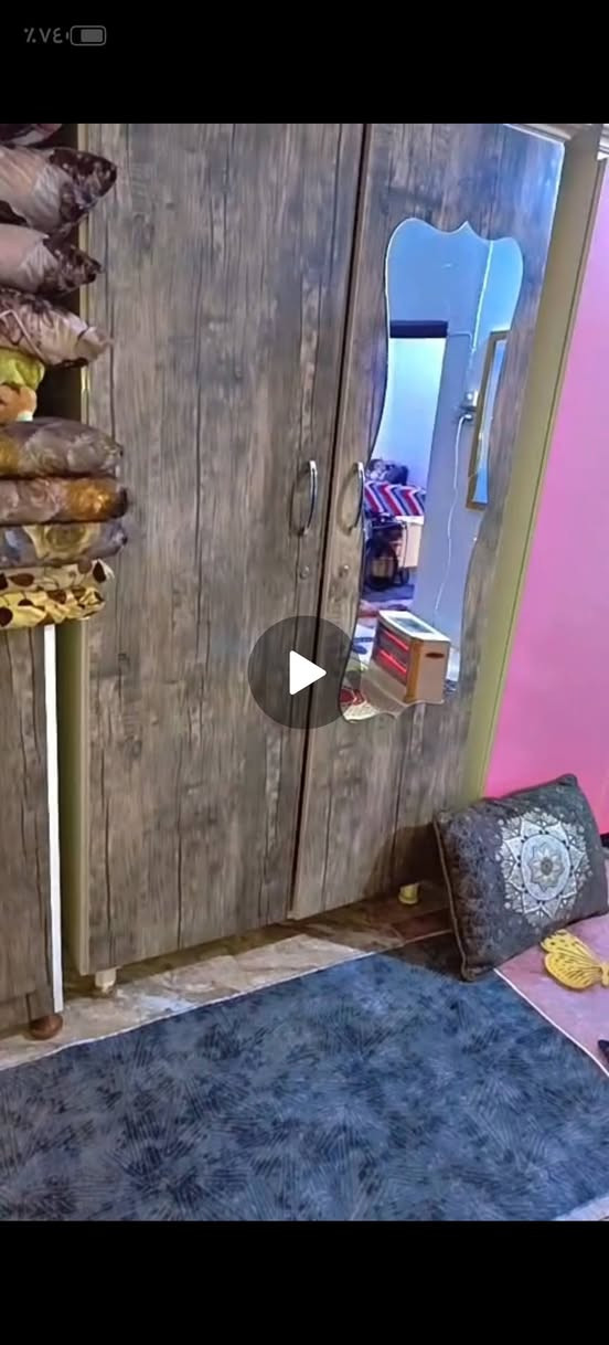 السلام عليكم / يوجد كنتور عدد 2 مع بوفيه
الكنتور لون وردي عدد ابواب 3 سعر 150 الف
الكنتور لون جوزي فاتح  عدد ابواب 2سعر 100الف
بوفيه لون جوزي فاتح  عدد ابواب 4 سعر 100الف
الاتصال على الرقم ***********
