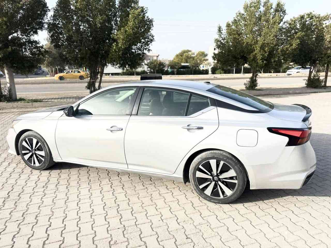 سلام عليكم
نيسان التيما للبيع 2021 SV
( بدون ايرباك ) ماشية 63ميل
ضربة خلفية بالجملغ

موصفات كلها شغالة
رادار (خلفي. جانبي. امامي)
توقف ذاتي
حساسات
مثبت سرعه 
تحكمات ستيرن
شاشة دجتل
اضاءة ليد اوتو
 كير ومحرك سليم مابي اي خلل
سعر 172
ديالى - بعقوبة
للاستفسار مراسلة الحساب
***********
