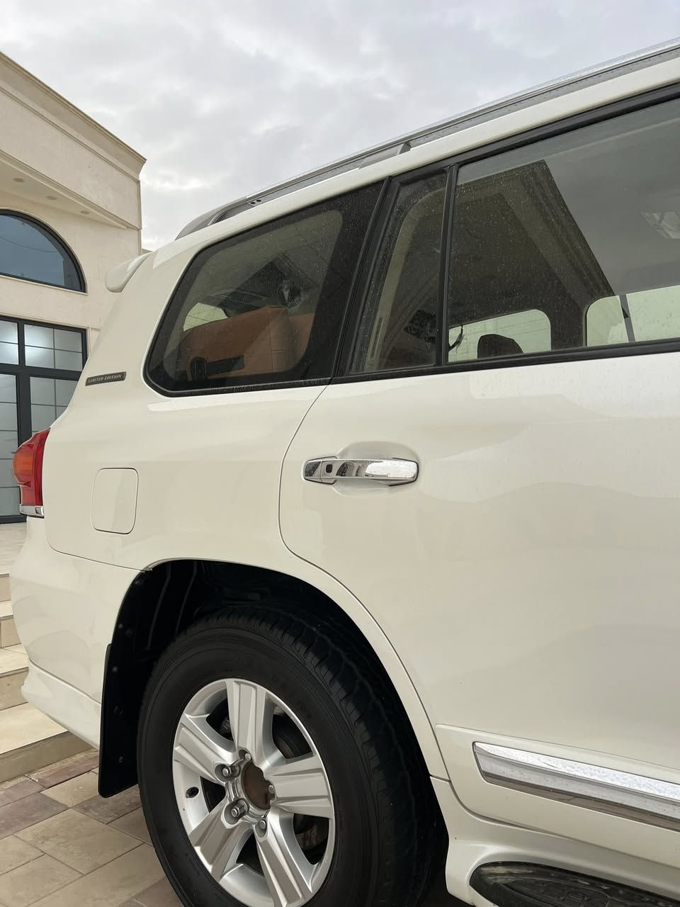 (اللهم صلي علئ محمد وآل محمد)

لاندكروز 2015. VXR. 5.7 (ماشيه 33 الف )كفاله عامه من الصبغ و بارد و تبديل و شخط و رصعه سياره زيرو رقم بغداد تحويل سياره فول مواصفات للأخير محرك 5.7 داخل قرميدي ذاكره خزن رادار أربع بصمات جنطه كهرباء كامرات 360 درجه كامله من كلشي غراضه مال الشركه كلهن بيه كاعياته البلاديه كتلوكاته عنوان السياره ناصريه مركز السعر 535 وبيه مجال( للشراي ) ***********
