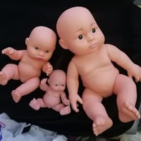ملابس أطفال • معروض • مدري شنو