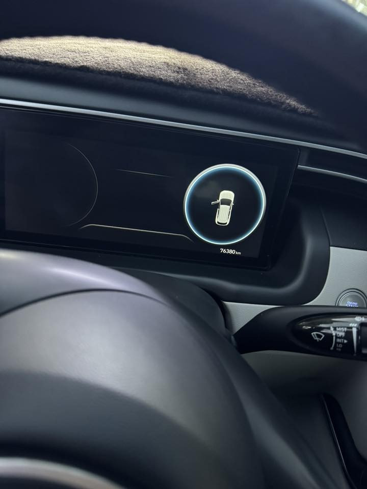 توسان خليجي  2023

فول مواصفات ماعدا البانوراما ماشيه ٧٦ الف  
كراسي كهربائي
 تشغيل عن بعد 
السايد بريك بصمه 
تحكمات ستيرن 
3 انظمة قياده سبورت وايكو وعادي 
بردات خلفية 
مكفوله ماعدا طخه صغيره بل باب  كما مبين بالصوره 
المكان بغداد تقاطع درويش 
هاتف : ***********
السعر 210
