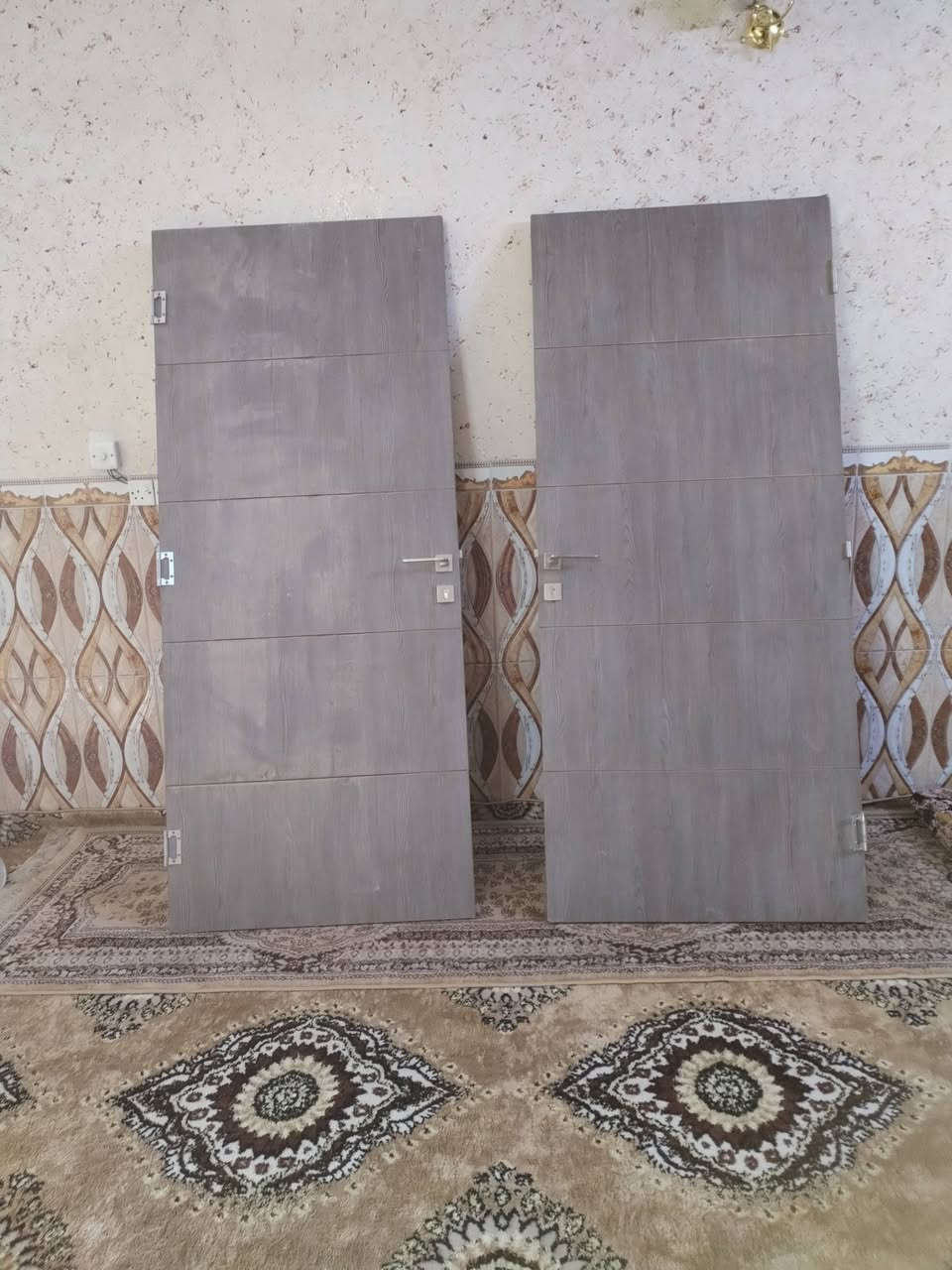 بيبان خشب صاج غير مستعمل البيع ***********
