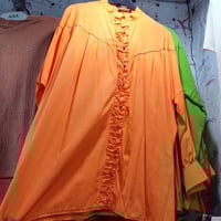 قمصان ودشداشه • ٤٠ قطعة • البصرة