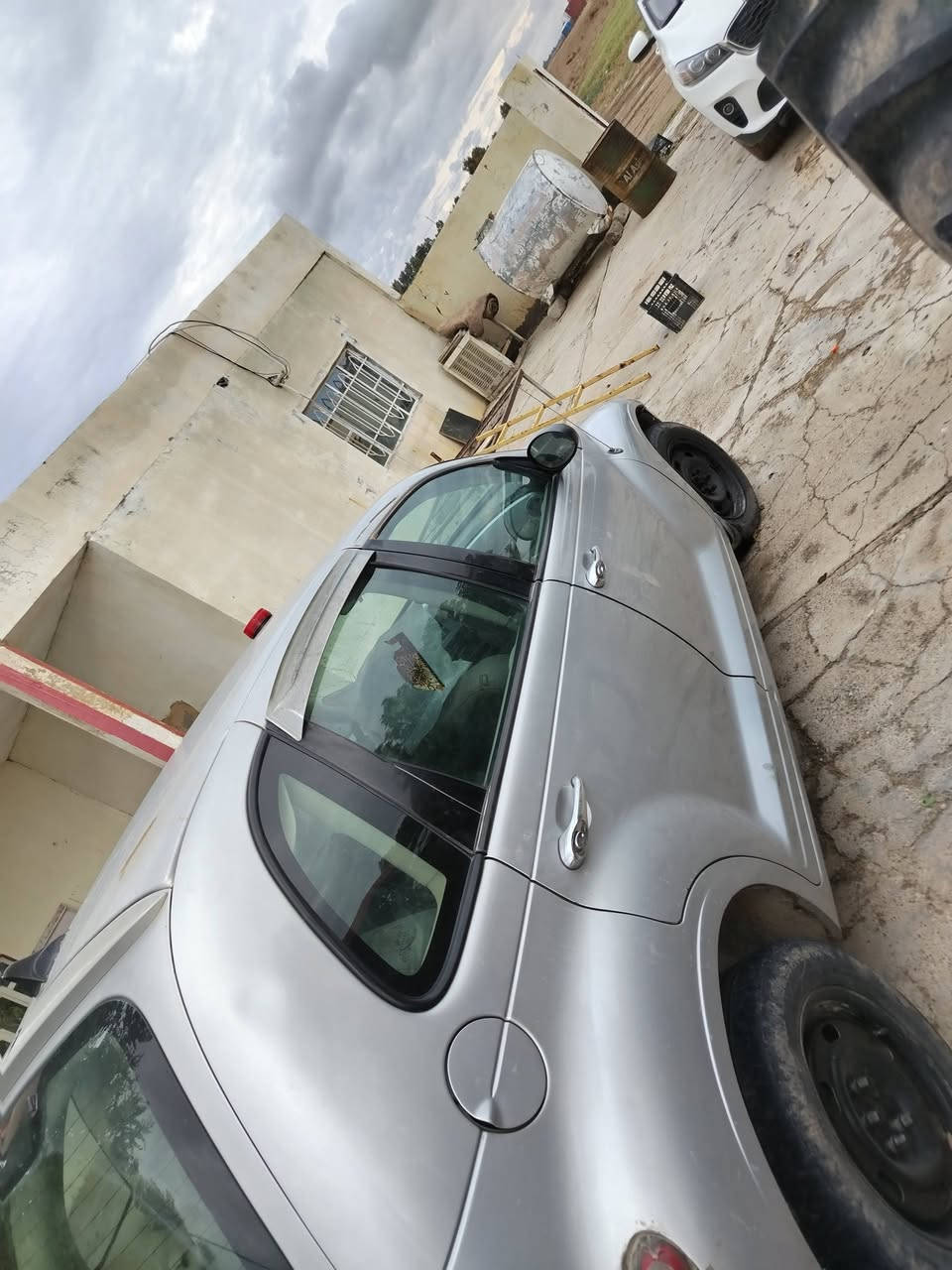 بيتي كروزر 2008 السياره منفيس داخله قرص شؤون راعيها بغداد كهربائيات كلها شغاله تخم تاير كدام جدد السعر 14 وبيها مجال *********** مكان السياره مكيشيفة
