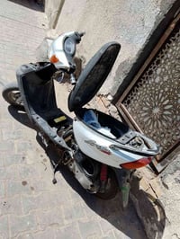 ماكس قجمه • ١٧٥ • كماليات