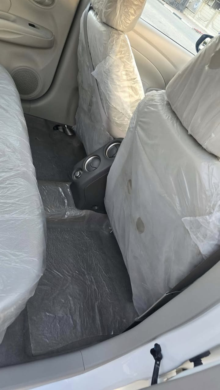 نيسان سني موديل 2025 السياره جديده كفاله عامه من كلشي شرط على وضع الشركه ماشيه ٩ تالاف تبريد خلفي اشاير مري شاشه كامره دواره حساسات خلفيه تحكم ستيرن جهتين والسياره جديده ونضافته كدامكم بلصور رايدها 125 وبيها مجال بسيط للشراي مكاني كربلاء اليريده يتصل ويدلل ***********
