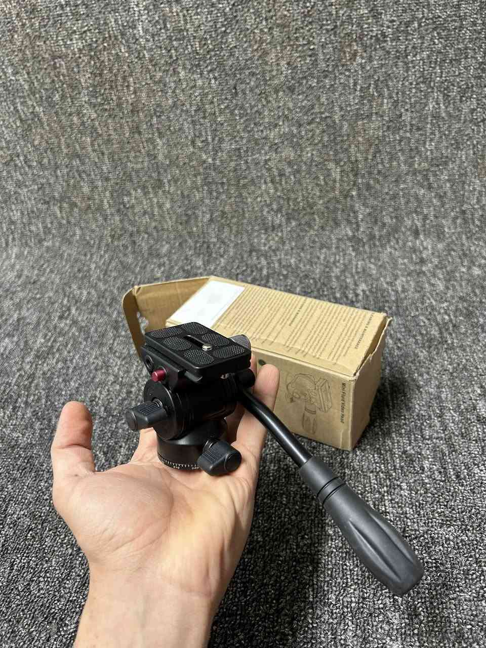 متوفر اغراض تصوير✨ 
شوي وتنزل تفاصيل كل قطعه


**إذا كنت صاحب هذا الإعلان وتريد حذفه لأي سبب، رجاءا أرسل رسالة إلى الدعم الفني**