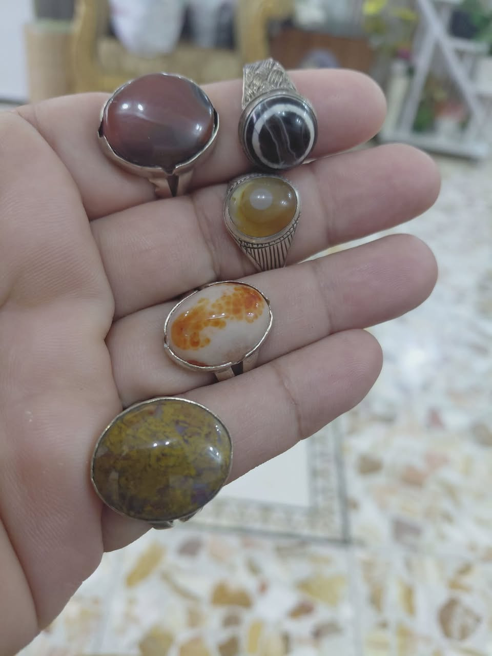 من رخصت الادمن ٥قطع ب١٠٠


**إذا كنت صاحب هذا الإعلان وتريد حذفه لأي سبب، رجاءا أرسل رسالة إلى الدعم الفني**