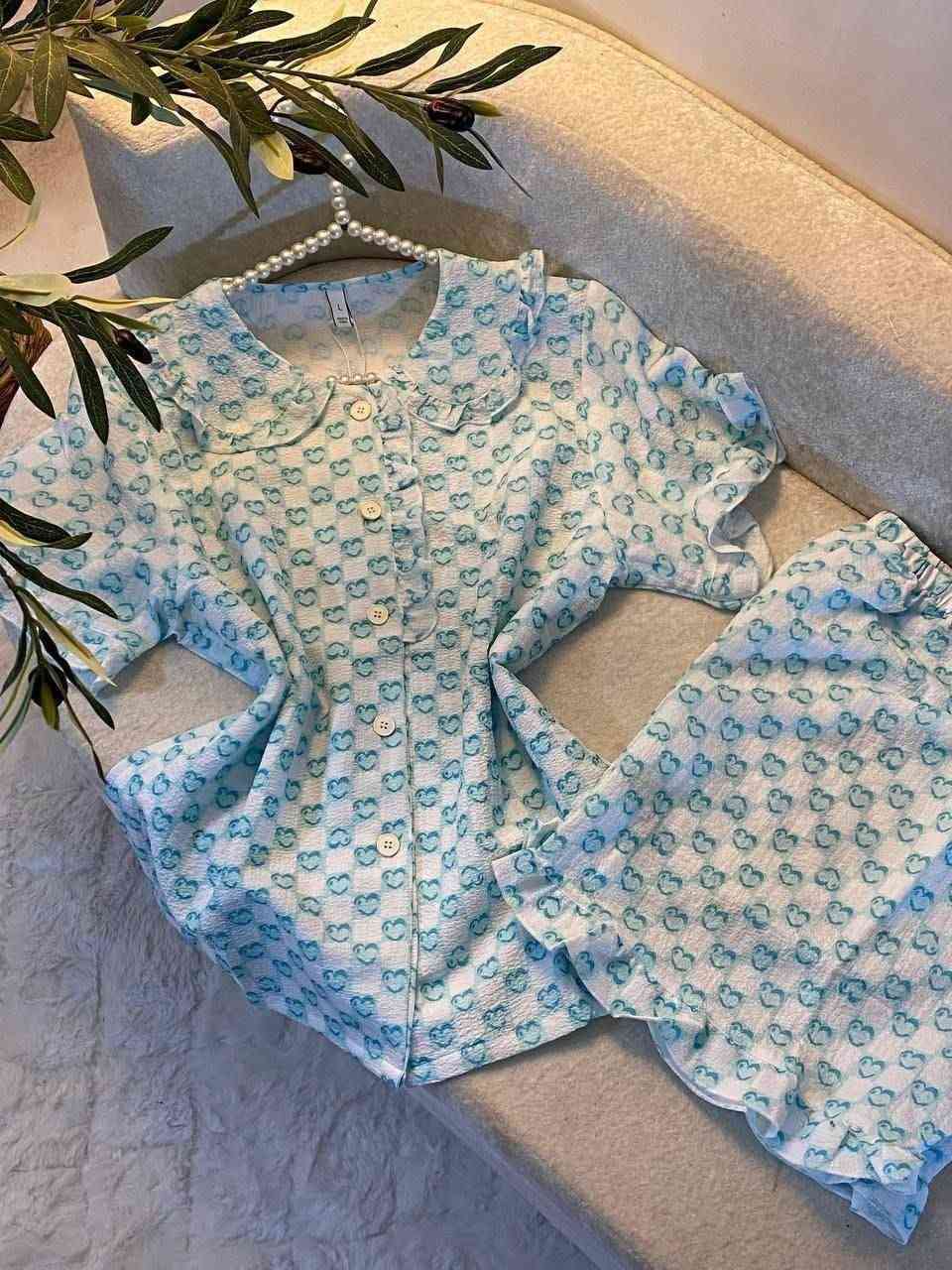 ⁨ ✨🧊 توفر الآن برمودة الصيف🧊✨

🤍 خامة كريشة الأصلي
📏 قياس فري سايز
🎀 الدرزن مشكل 10 موديلات تقريباً 
🔻مو اختياري ولا ع تعيين 

💰 سعر الدرزن 70 ألف فقط 🔥

🌛


**إذا كنت صاحب هذا الإعلان وتريد حذفه لأي سبب، رجاءا أرسل رسالة إلى الدعم الفني**