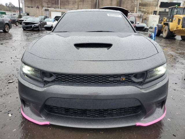 السلام عليكم
 
جارجر سكات باك 🐝 2023 Last call 
ماشية 11,000 ميل  
حادث السيارة جداً بسيط بيها بارد بالجاملغ الايمن وبيها جهة السايق تقرة دبل كود مال شركة من المصنع السيارة فول مواصفات عدا الفتحة وعليها برمجة سيفتي بايد البطل مصطفى ايكل 🦅 + ولف حماوة مشيموتو الاصلي 
السعر 290 ورقة وبيها مجال للشراي
 
للاستفسار اكثر ***********
