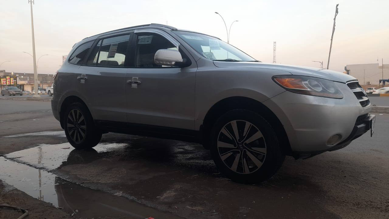 السلام عليكم 
#للبيع_ومراوس 
سنتافي ادوات بدون كص وبدون صبغ 
محرك كير صدر تايرات 
السيارة كلها شرط والگشر شوف العين 
بانزين سته سلندر 
السعر 68 
***********
