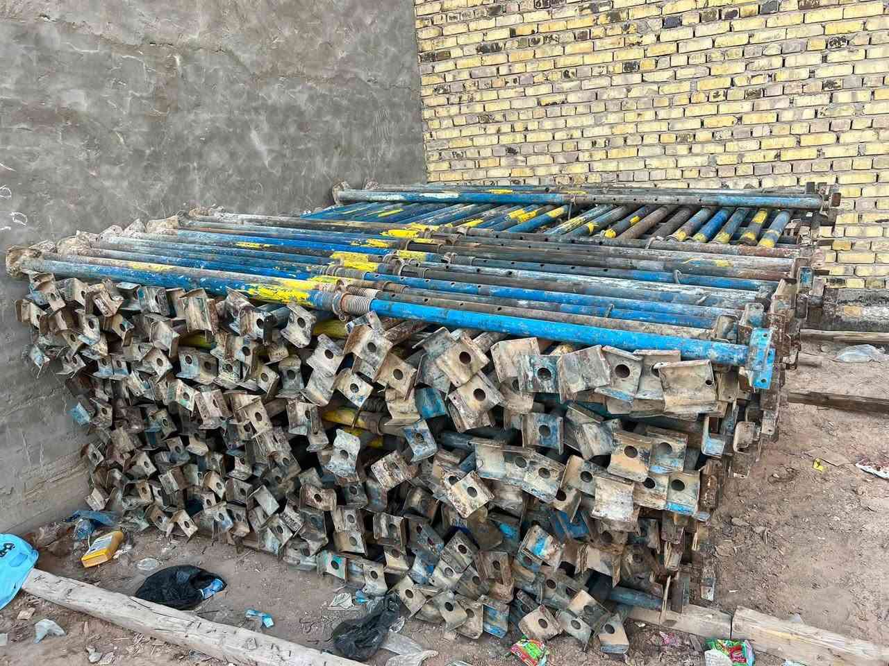 جكات للبيع حاضن سن خشن وبقار طول 60 وطول 80 العنوان حله الرقم ***********
