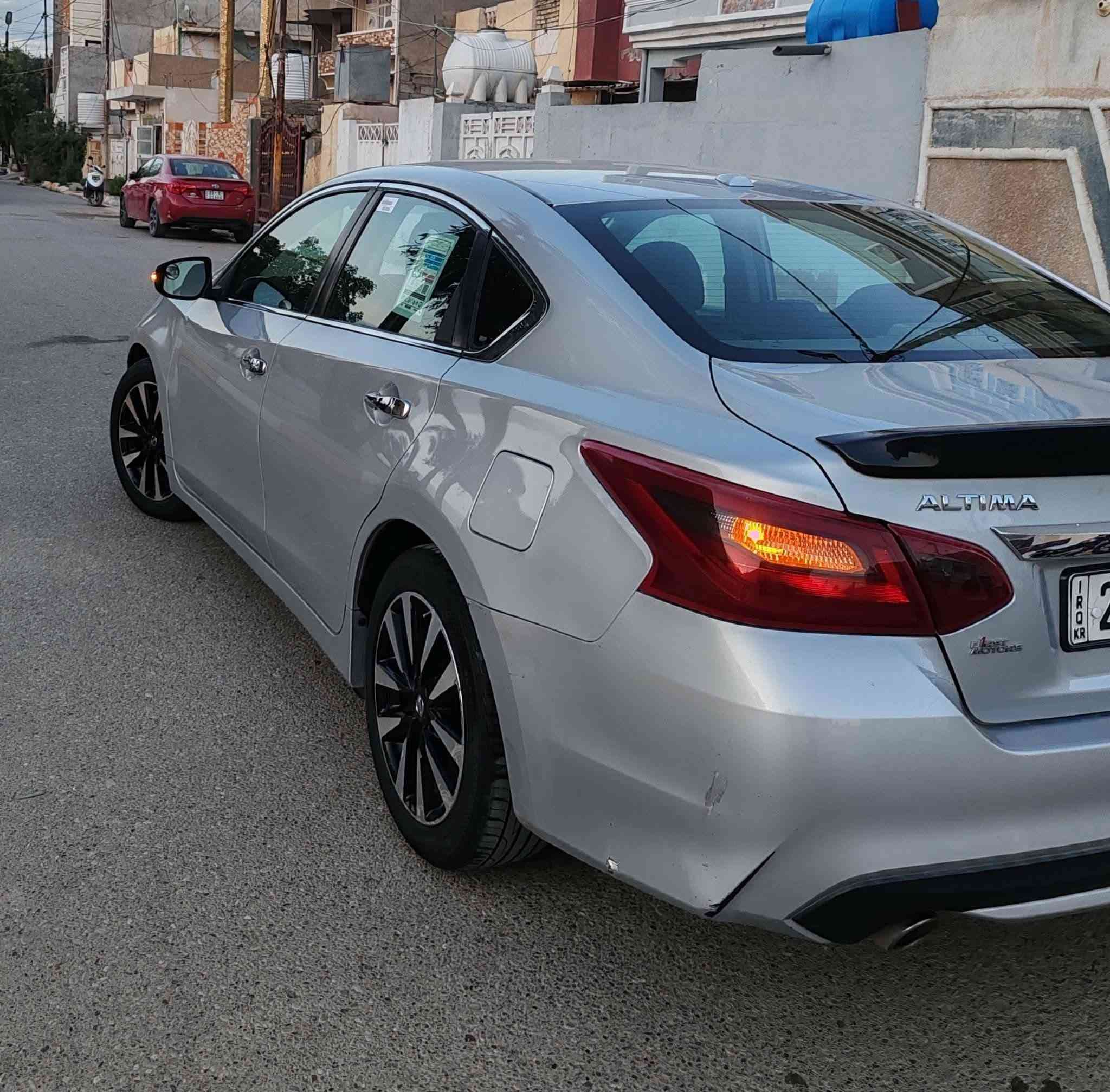 التيما ٢٠١٨ فئة SL وارد امريكي
رقم اربيل دولي باسمي هزة وبراد جديد تحويل مباشر ثاني يوم 
ماشية ٩٥ ميل
حادثها فقط جامرلغ امامي جهة السايق بدون ايرباك بدون دواخل شرط وصور الحادث والسونار مرفقة بالمنشور 
كير ومحرك بشرط
كشن السائق والصدر كهرباء
كشنات جلد
قطعتين تبريد
تبريد بيانو منفصل
كشنات تبريد وتدفئة
تحكمات استيرن
ردار امامي وجانبي
حساسات ضغط الاطارات 
ويل كب ١٧ بلادي 
استيرن تدفئة
بصمة تشغيل وابواب وصندوق
تشغيل عن بعد
نظام صوتي Bose
شاشة تدعم ابل كار بلي واندرويد اتو
كامرة خلفية
منافذ usb, aux، منفذ طاقة
اشاير بالمري الجانبية
مانع التزحلق
مانع الانزلاق
جام الابواب الامامية اتو
سنتر لوك قفل الابواب سرعة ٢٠ فما فوق 
للاستفسار اتصال على الرقم ***********
مكان السيارة ديالى بعقوبة السعر 133 بي مجال قليل
