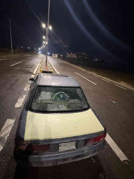 السلام عليكم 
براتون للبيع 

نضيفه مثل ماشوف عينك 

محرك 1600 

رقم فحص بغداد مستمسكات صاحبهه الشرعي موجوده ومدفوع كمركها وماعليهه غرامات 

جامات تحكم كهربائي 

السياره نضيفه وماناقصهه كلشي شغاله وكير ومحرك فول ماشاءالله 

والكشر نضيف ومابي اي خياس 

لايتات زنون 

كهربائيات شغاله 

السعر 11$. وبيها مجال 

العنوان صلاح الدين مكيشيفه 

رقم التلفون ***********
